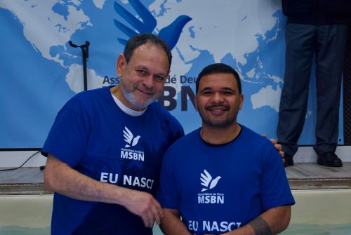 Um Novo Começo: MSBN Celebra Batismo Nas Águas