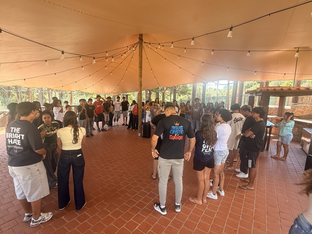 Uma Experiência Inesquecível: Como Foi o Retiro Espiritual de Verão dos Adolescentes